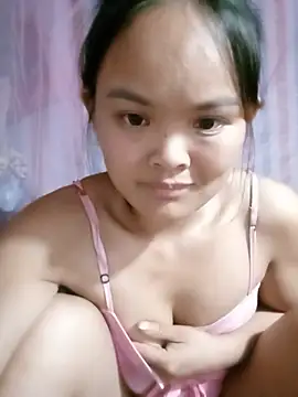 Snapshot of Luminana chatting on 07-25-26, 01:06 Luminana online show from 07-25-26, 01:06