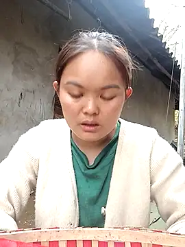 Luminana online show from 02-24-26, 08:48