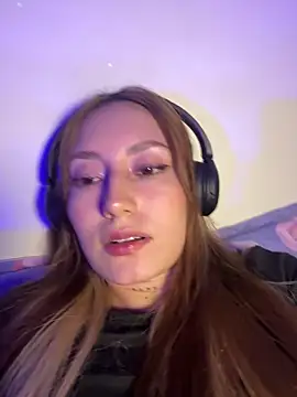 Snapshot of Lis_peach chatting on 02-26-26, 05:29 Lis peach online show from 02-26-26, 05:29