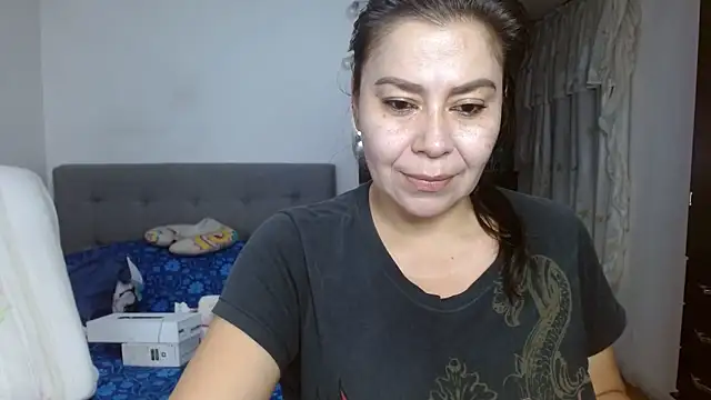 Karo sexy online show from 10-04-25, 06:04