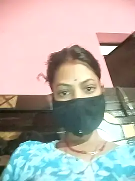 Snapshot of BIG_QWEEN_NO1 chatting on 05-15-26, 04:49 BIG QWEEN NO1 online show from 05-15-26, 04:49