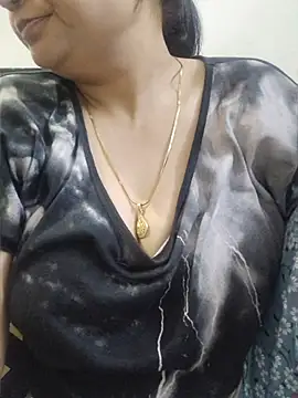 Snapshot of SexybeboX chatting on 05-28-26, 05:52 SexybeboX online show from 05-28-26, 05:52