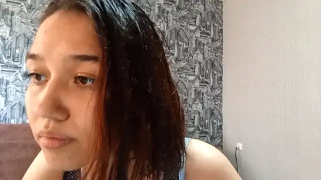 Snapshot of AnnettaBelsito chatting on 05-18-26, 01:49 AnnettaBelsito online show from 05-18-26, 01:49
