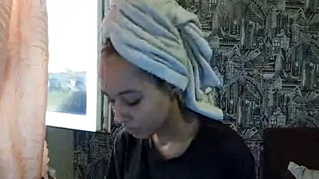 Snapshot of AnnettaBelsito chatting on 06-01-26, 03:33 AnnettaBelsito online show from 06-01-26, 03:33