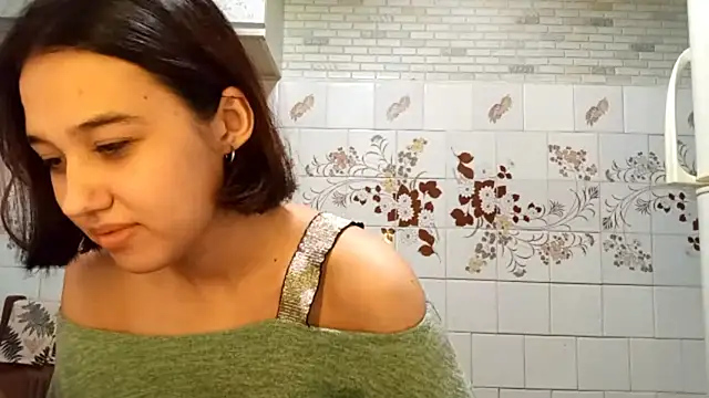 Snapshot of AnnettaBelsito chatting on 04-26-26, 01:52 AnnettaBelsito online show from 04-26-26, 01:52