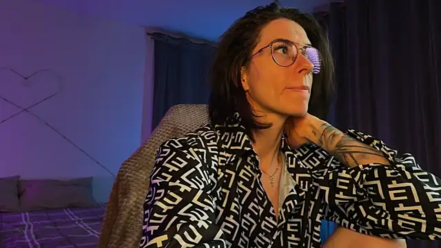 Snapshot of Katy_Kar chatting on 02-14-26, 09:15 Katy Kar online show from 02-14-26, 09:15