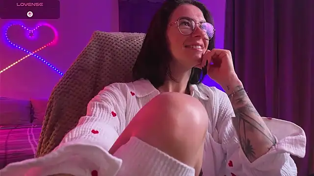 Snapshot of Katy_Kar chatting on 02-28-26, 09:03 Katy Kar online show from 02-28-26, 09:03