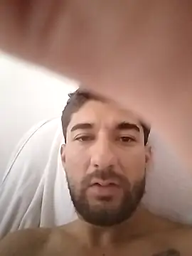 Camilo696903 online show from 04-01-26, 03:42