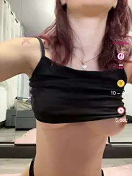 Roxyfoxyyy online show from 07-13-26, 07:46