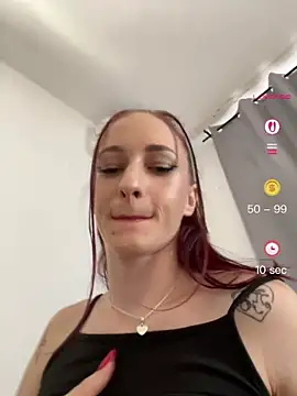 Roxyfoxyyy online show from 07-06-26, 07:48