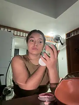 Emily Harpeer online show from 06-07-26, 10:20