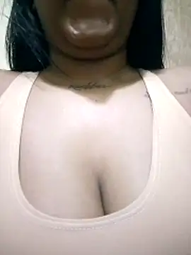 Snapshot of Zoe_Renata chatting on 05-17-26, 08:47 Zoe Renata online show from 05-17-26, 08:47