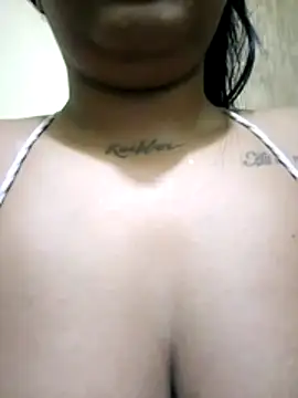 Snapshot of Zoe_Renata chatting on 05-20-26, 07:27 Zoe Renata online show from 05-20-26, 07:27