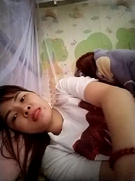 Snapshot of Loyalty-love chatting on 02-13-26, 07:19 Loyalty-love online show from 02-13-26, 07:19