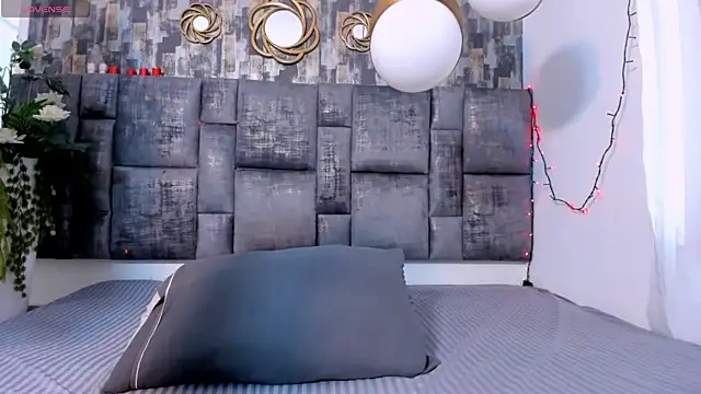 MiiaTauro online show from 03-10-26, 08:24