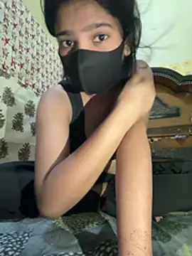 Snapshot of Cutedesigirl chatting on 05-07-26, 06:22 Cutedesigirl online show from 05-07-26, 06:22