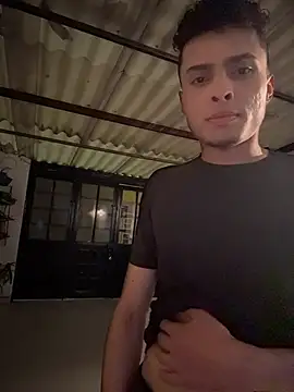 Snapshot of Eros_lee chatting on 02-11-26, 03:28 Eros lee online show from 02-11-26, 03:28