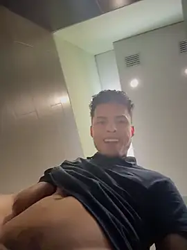 Snapshot of Eros_lee chatting on 05-21-26, 09:56 Eros lee online show from 05-21-26, 09:56