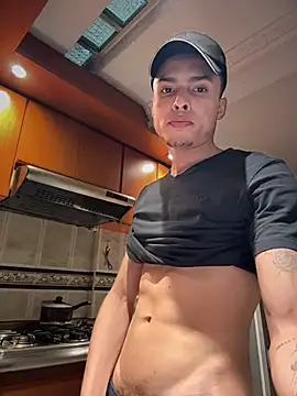 Snapshot of Eros_lee chatting on 02-16-26, 09:13 Eros lee online show from 02-16-26, 09:13