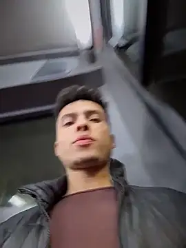 Snapshot of Eros_lee chatting on 02-23-26, 02:46 Eros lee online show from 02-23-26, 02:46