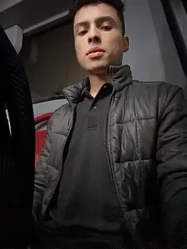 Snapshot of Eros_lee chatting on 02-16-26, 03:16 Eros lee online show from 02-16-26, 03:16