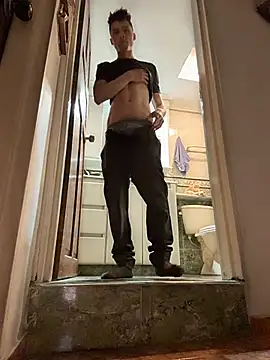 Snapshot of Eros_lee chatting on 02-11-26, 06:08 Eros lee online show from 02-11-26, 06:08