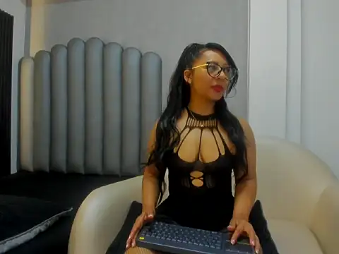 Isabella-001 online show from 02-14-26, 12:05