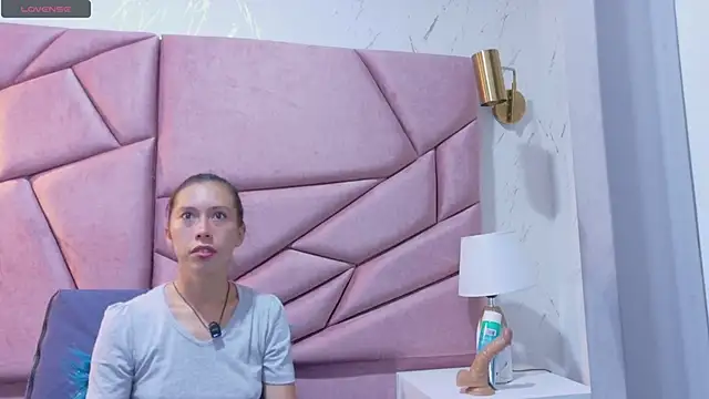 kimberlypink  online show from 03-03-26, 11:28