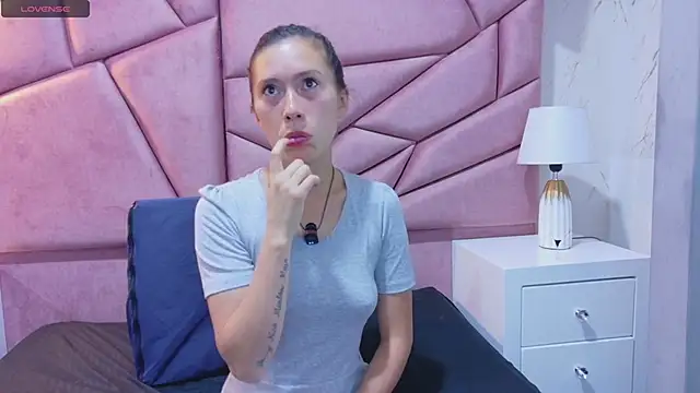 kimberlypink  online show from 02-08-26, 11:41