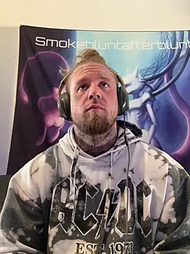 Smokebluntafterblunt online show from 05-07-26, 10:35