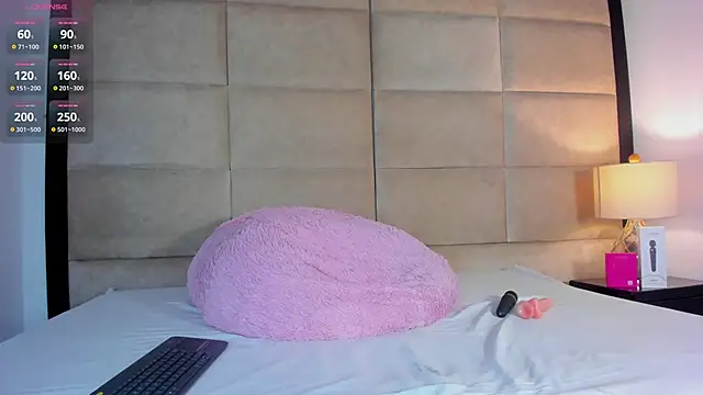 EvaaMoon  online show from 03-27-26, 04:10