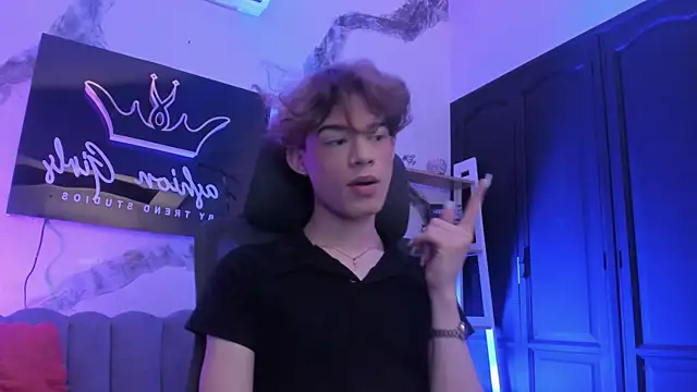 Snapshot of AngelDoll_1 chatting on 02-22-26, 04:59 AngelDoll 1 online show from 02-22-26, 04:59