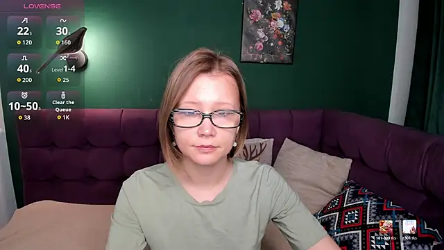 Snapshot of EmmaEthereal chatting on 06-04-26, 01:32 EmmaEthereal online show from 06-04-26, 01:32