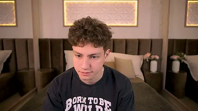 Snapshot of StefanBev chatting on 02-13-26, 07:25 StefanBev online show from 02-13-26, 07:25