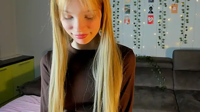 Kiracute18 online show from 03-20-26, 06:09