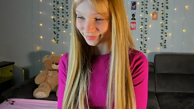 Kiracute18 online show from 03-10-26, 05:17