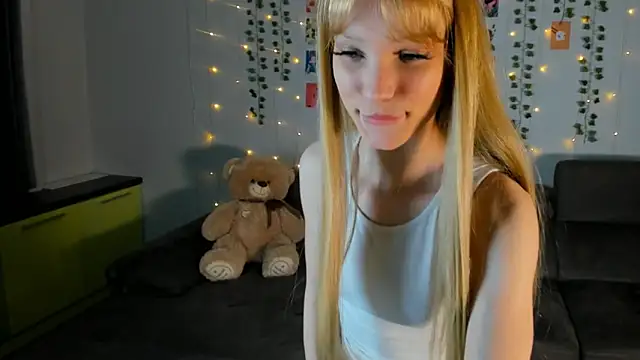 Kiracute18 online show from 03-07-26, 05:40