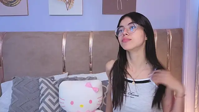 Mia Naive online show from 07-14-26, 12:11