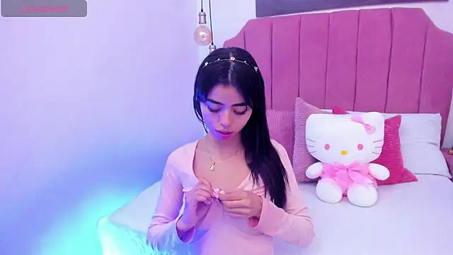 Mia Naive online show from 06-10-26, 12:17