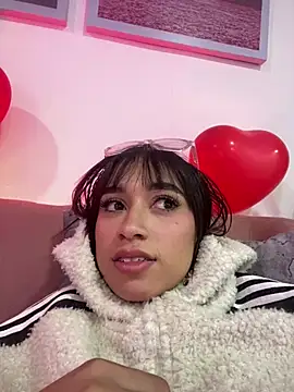 alahia pink online show from 02-18-26, 03:04