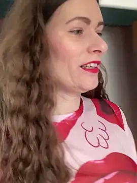 Midnight Munch online show from 04-15-26, 10:10