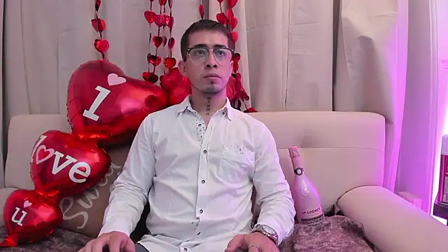 Snapshot of Tommas_Jhonson chatting on 02-15-26, 03:51 Tommas Jhonson online show from 02-15-26, 03:51