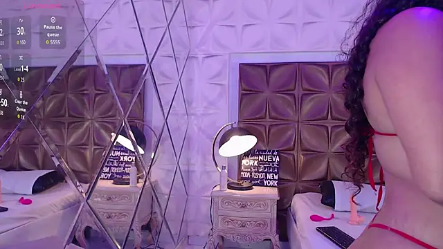 LunaJohns online show from 04-07-26, 12:29