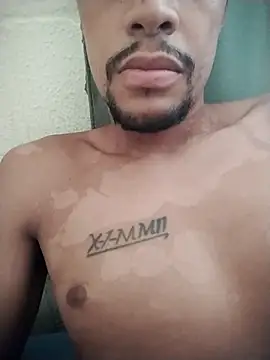 Snapshot of Jmartinss69 chatting on 02-09-26, 05:00 Jmartinss69 online show from 02-09-26, 05:00