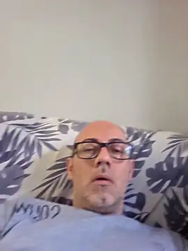 pareja47 online show from 02-10-26, 02:38