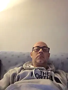 pareja47 online show from 02-23-26, 08:48