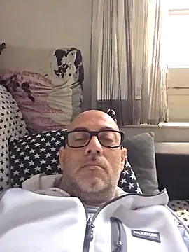 pareja47 online show from 04-07-26, 09:00