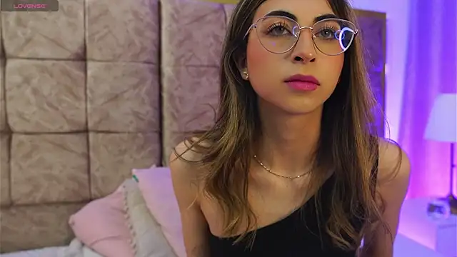 EmmaClark   online show from 03-21-26, 01:15