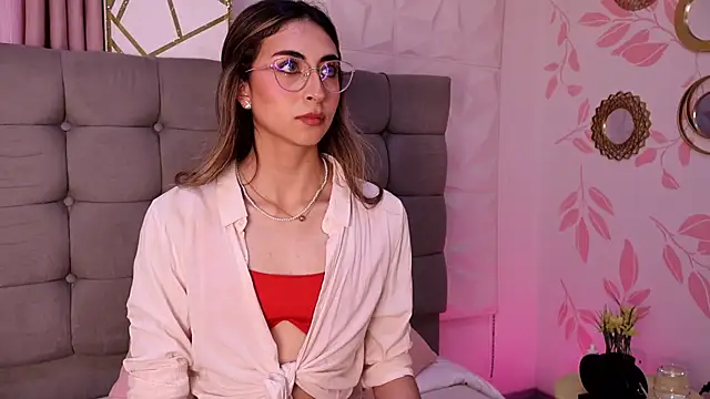 Snapshot of EmmaClark__ chatting on 02-28-26, 03:22 EmmaClark online show from 02-28-26, 03:22