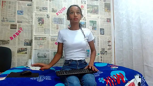 Snapshot of valeryskinnyvagi chatting on 02-11-26, 12:38 valeryskinnyvagi online show from 02-11-26, 12:38